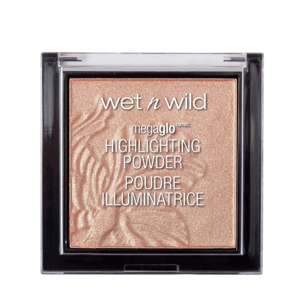 Wet n Wild highlighting powder in a black case on a white background