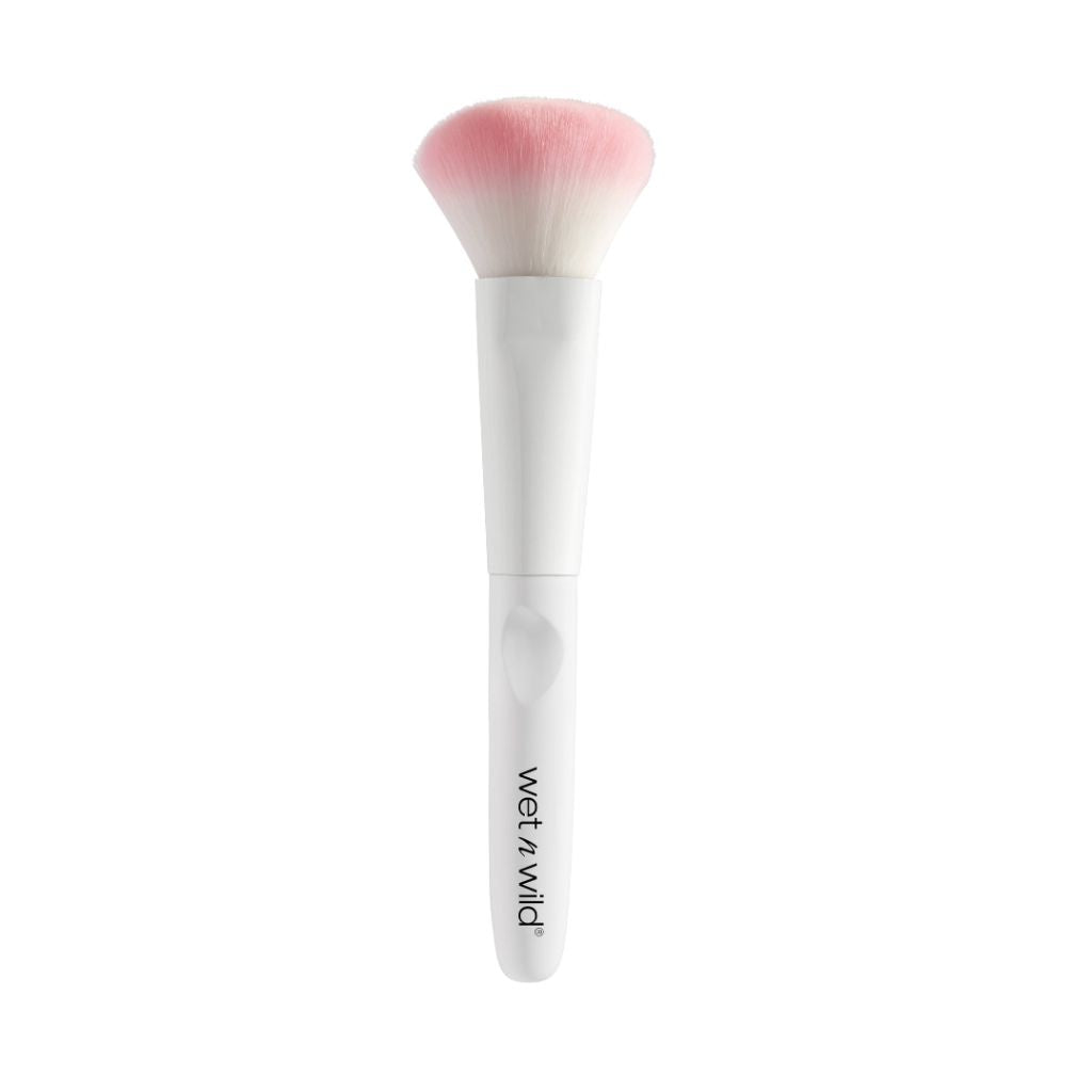 Makeup brush with pink bristle tip on a white background, featuring the 'Wet n Wild' brand.