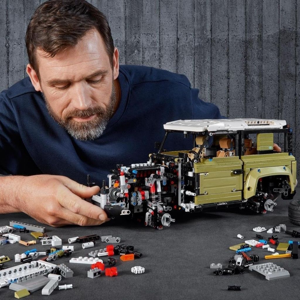 LEGO Technic Land Rover Defender 42110