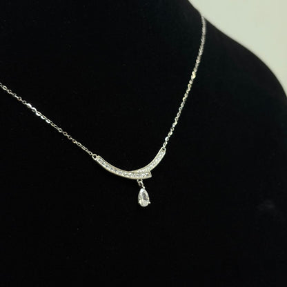 Aurora Crystal Necklace & Earrings Set