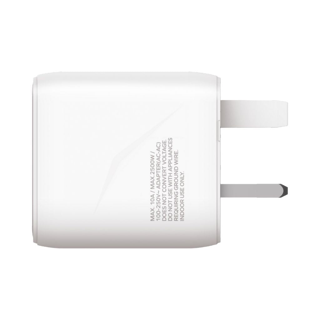 Momax 1-World 20W Universal 2-Port Travel Adapter