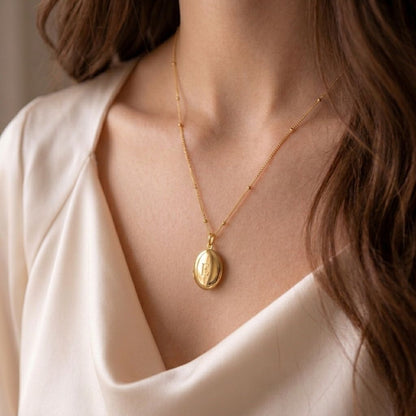 Elegant Oval Initial Pendant Necklace