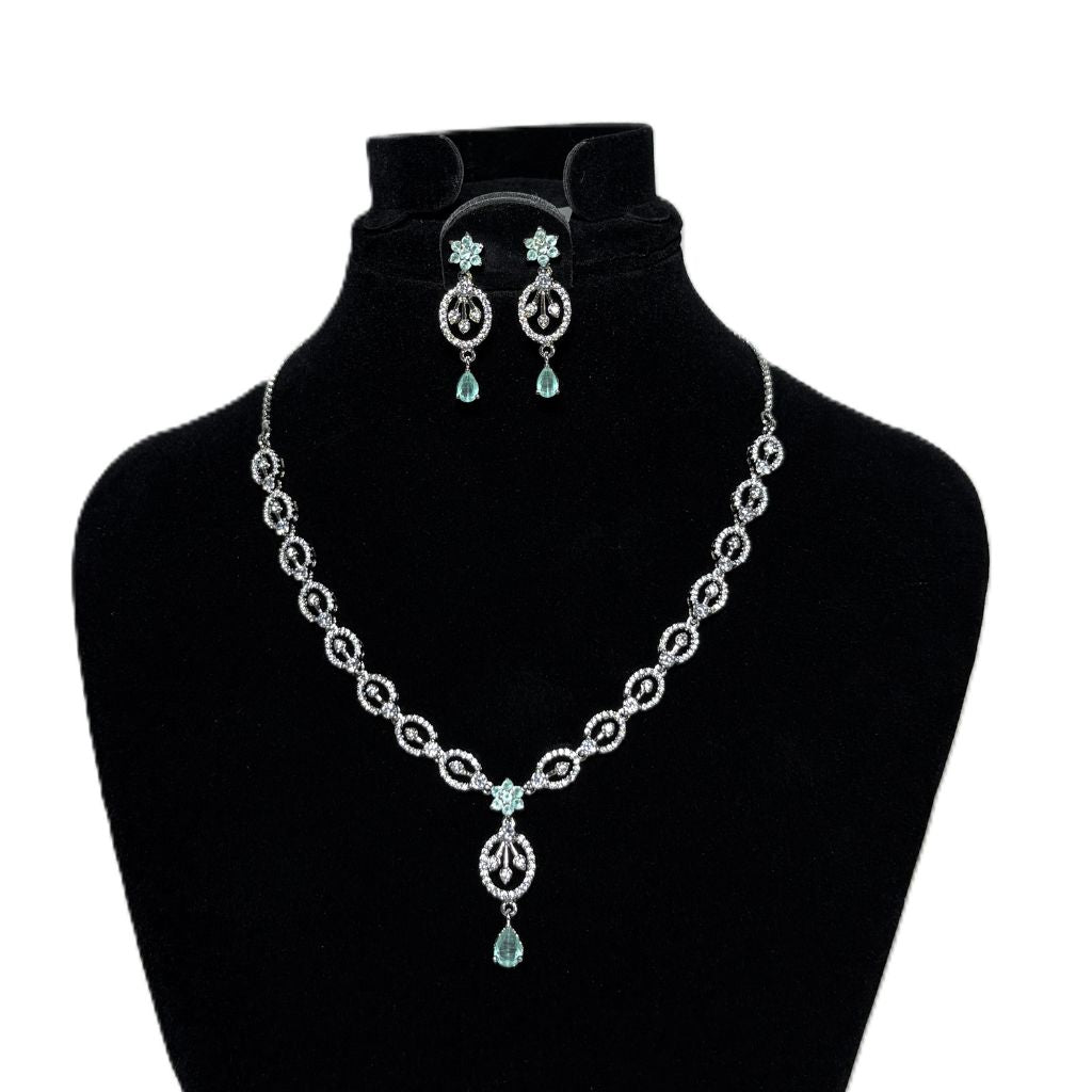 Evergreen Elegance Necklace And Earrings Set