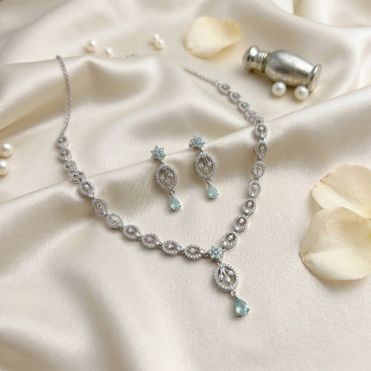 Evergreen Elegance Necklace And Earrings Set