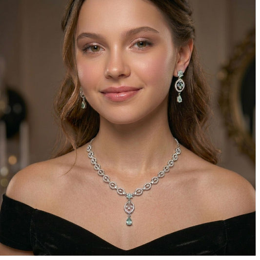 Evergreen Elegance Necklace And Earrings Set
