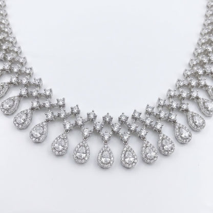 The Lumina Drop Necklace And Earrings Set