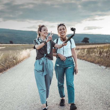 Momax 1-Snap Pole Magnetic Selfie Stick