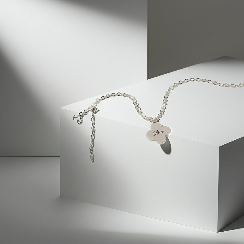 Clover Engraved Name Necklace